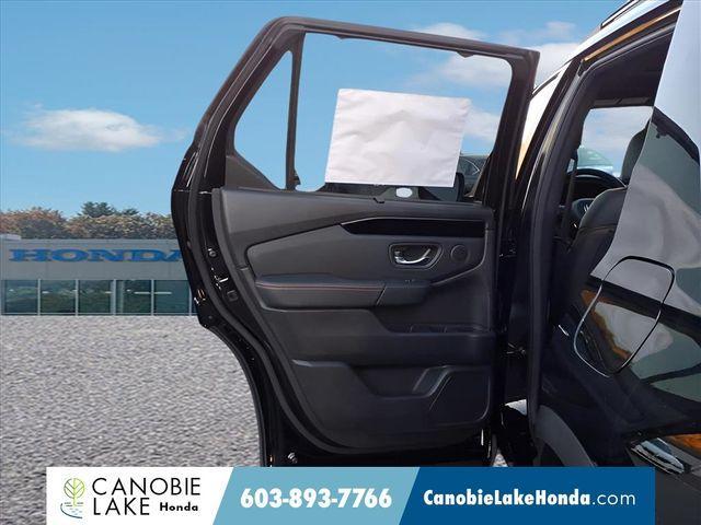 new 2025 Honda Pilot car, priced at $46,288