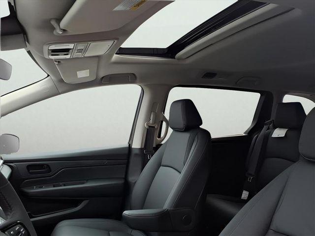 new 2026 Honda Odyssey car, priced at $42,083
