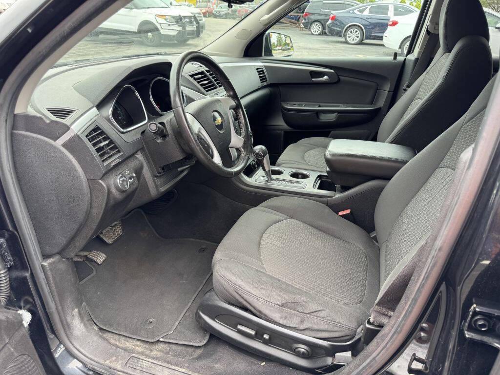 used 2011 Chevrolet Traverse car, priced at $4,995