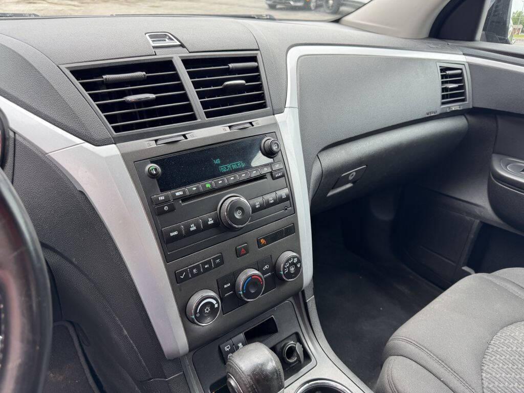 used 2011 Chevrolet Traverse car, priced at $4,995