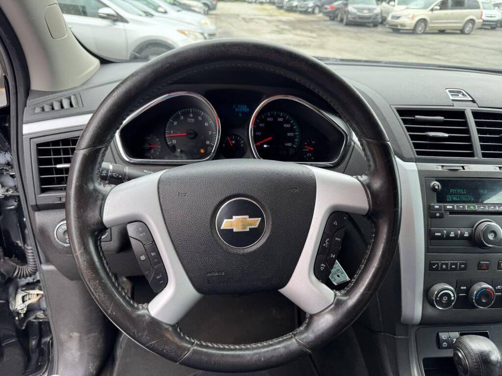 used 2011 Chevrolet Traverse car, priced at $4,995
