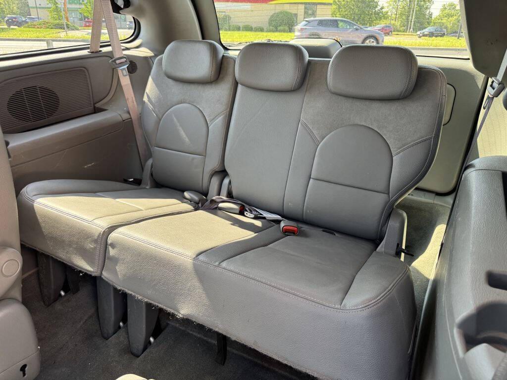 used 2006 Chrysler Town & Country car, priced at $3,995