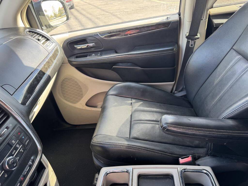 used 2015 Chrysler Town & Country car, priced at $5,995