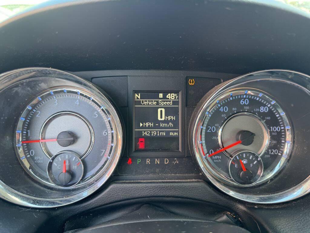 used 2015 Chrysler Town & Country car, priced at $5,995