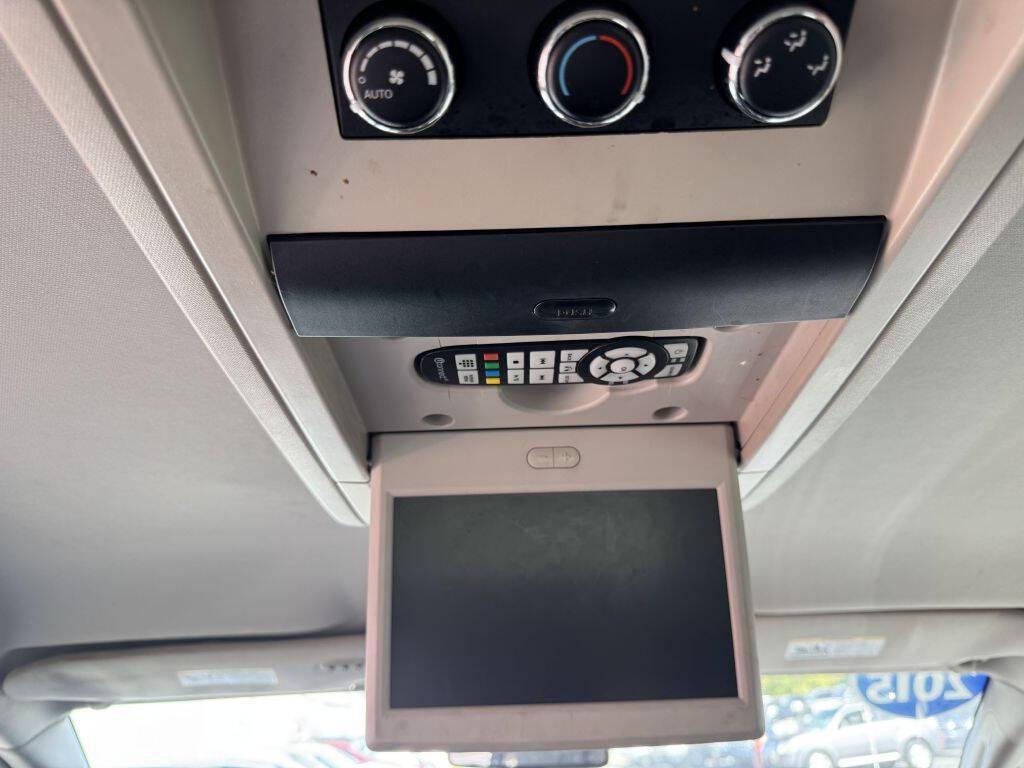 used 2015 Chrysler Town & Country car, priced at $5,995