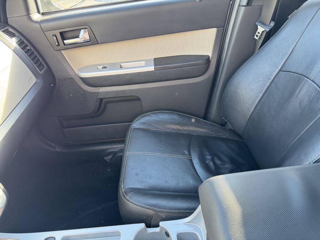 used 2010 Mercury Mariner car, priced at $5,995