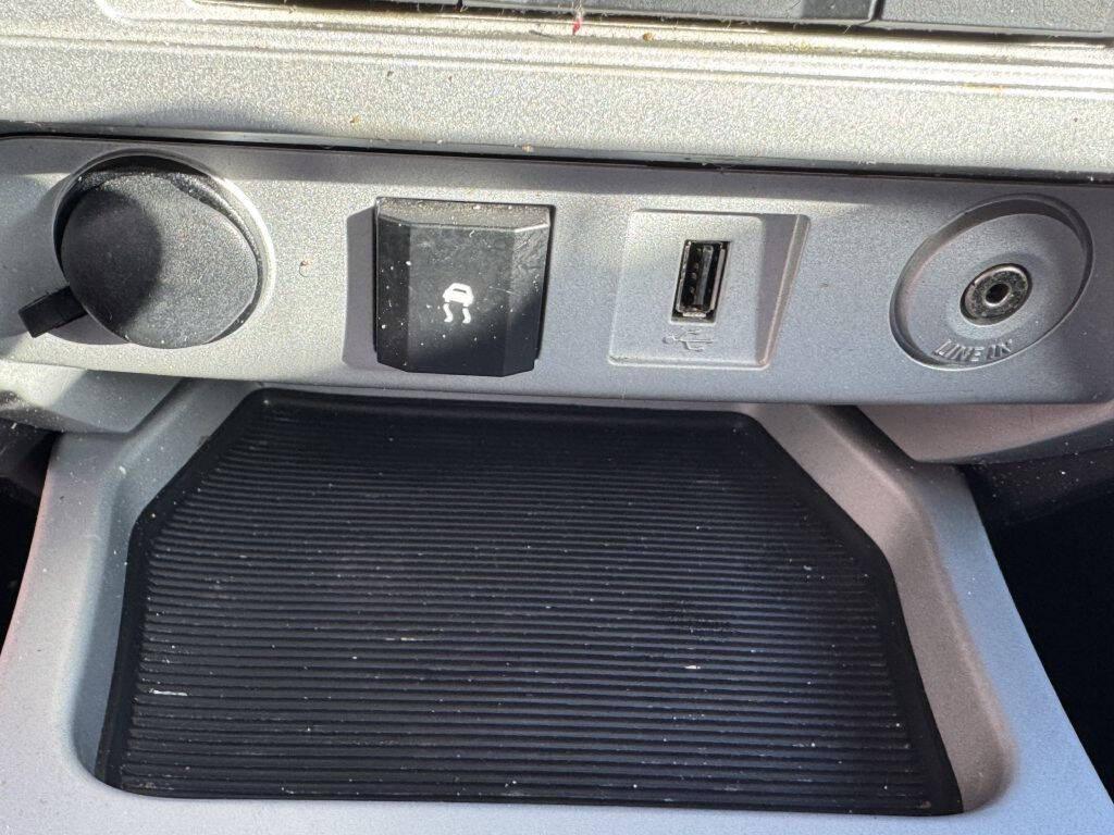 used 2010 Mercury Mariner car, priced at $5,995