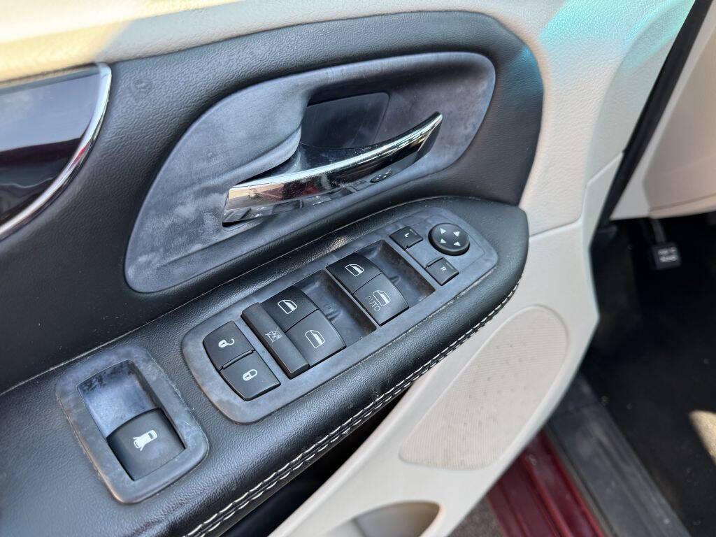 used 2018 Dodge Grand Caravan car, priced at $5,995