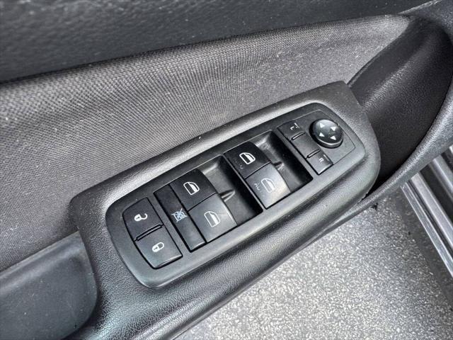used 2015 Chrysler 200 car, priced at $4,995
