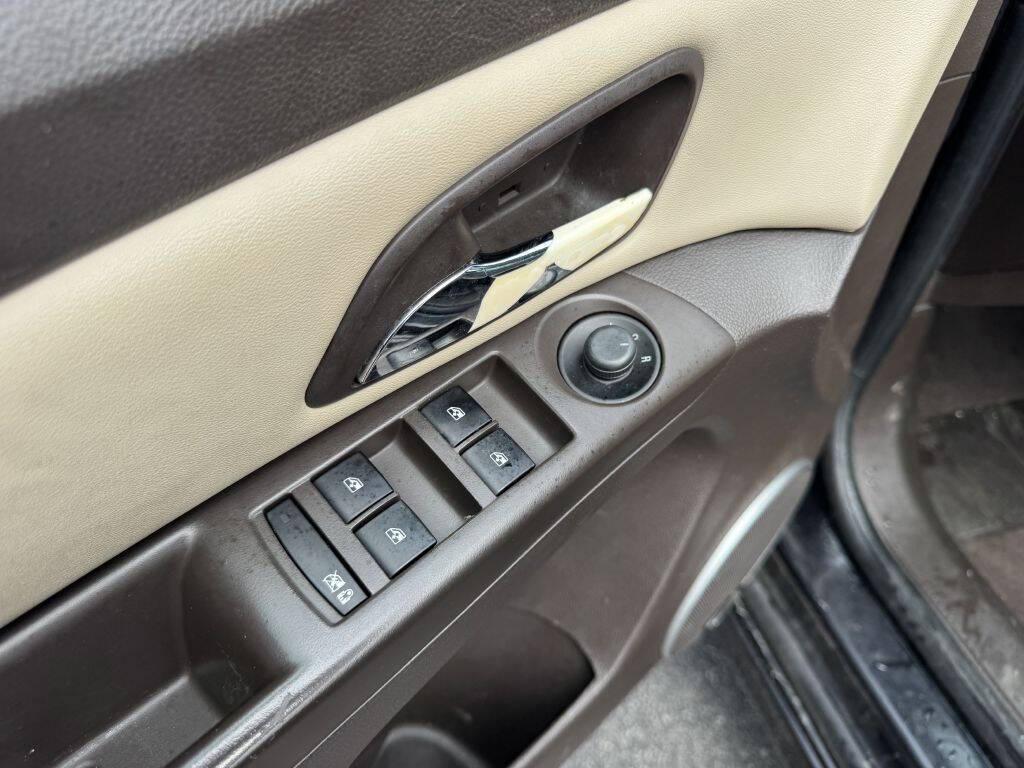 used 2012 Chevrolet Cruze car, priced at $4,500