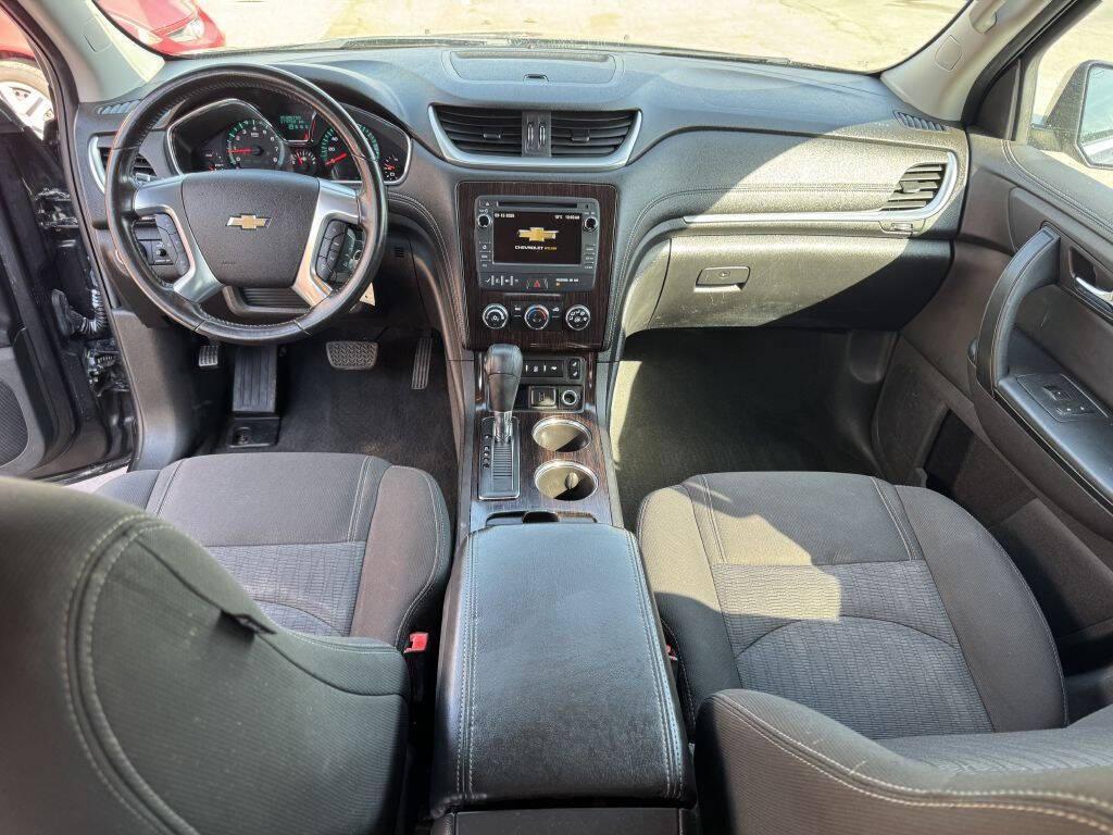 used 2017 Chevrolet Traverse car, priced at $6,500