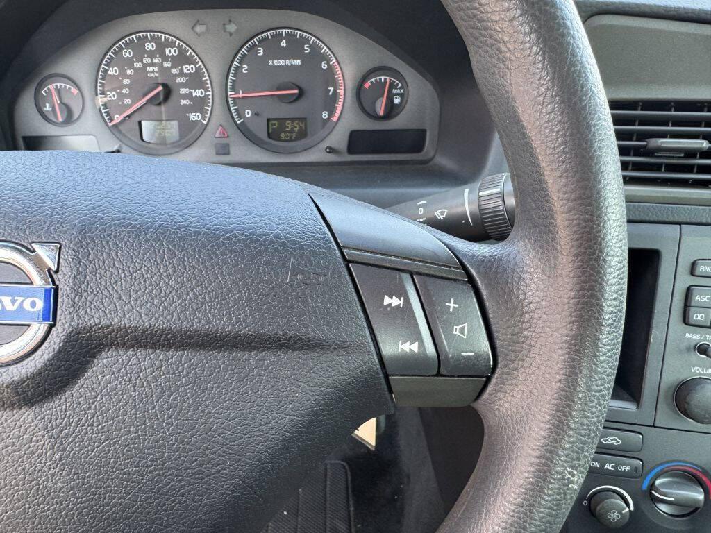 used 2002 Volvo S60 car, priced at $2,995