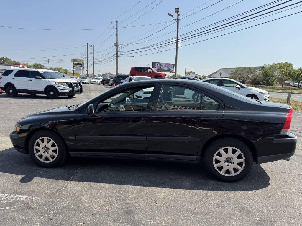 used 2002 Volvo S60 car, priced at $2,995