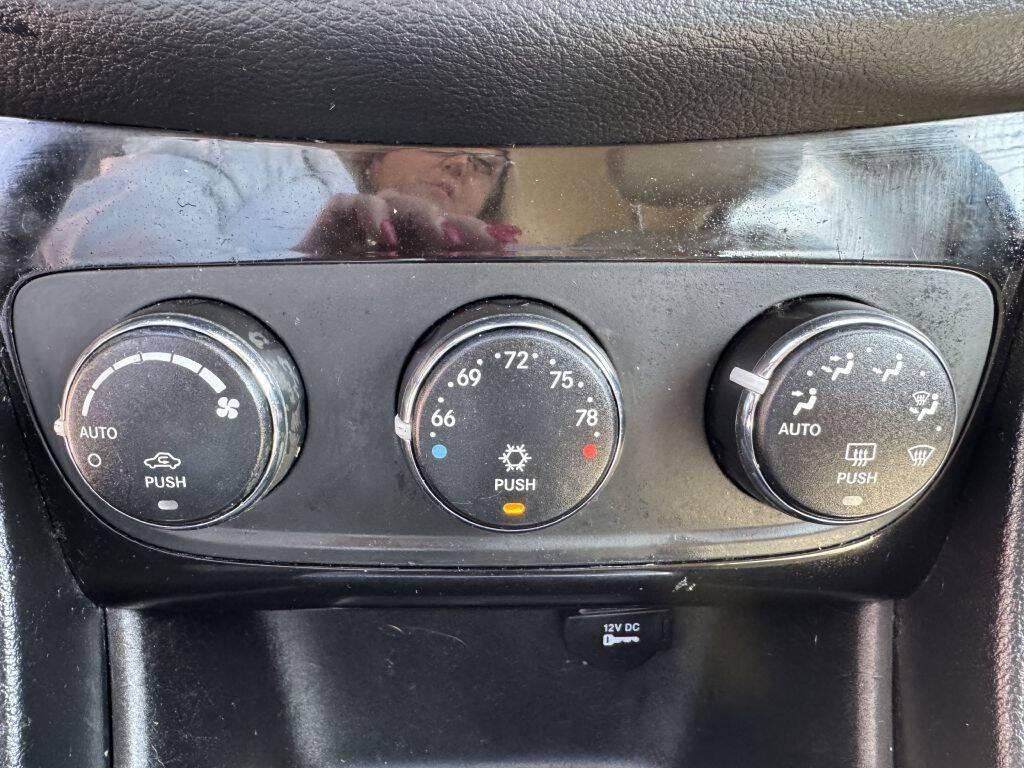 used 2013 Chrysler 200 car, priced at $4,500