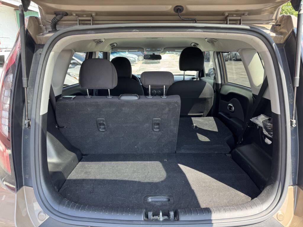 used 2015 Kia Soul car, priced at $6,500