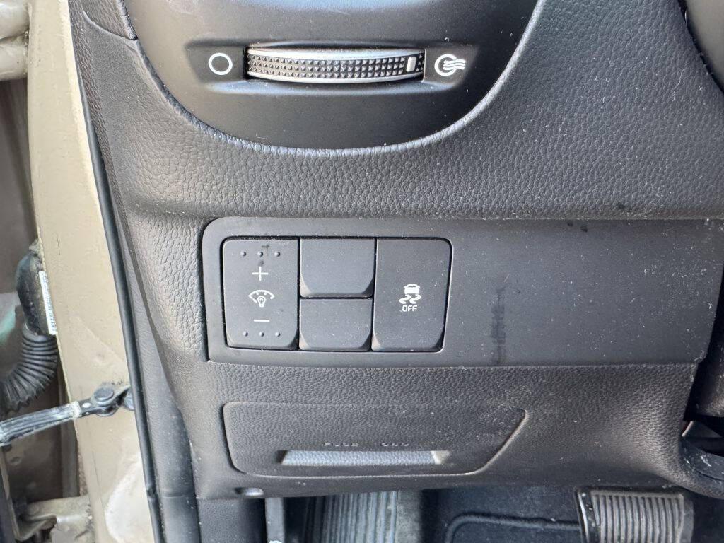 used 2015 Kia Soul car, priced at $6,500