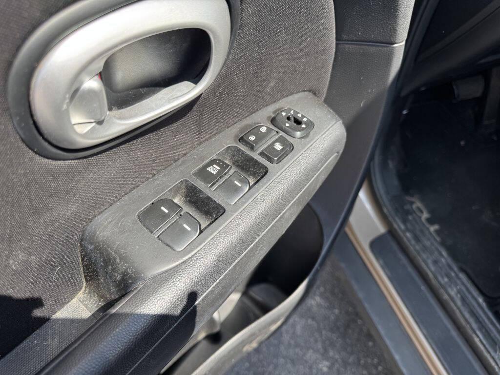 used 2015 Kia Soul car, priced at $6,500