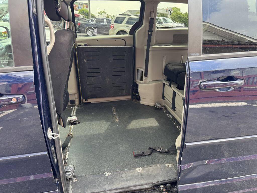 used 2013 Dodge Grand Caravan car, priced at $6,995