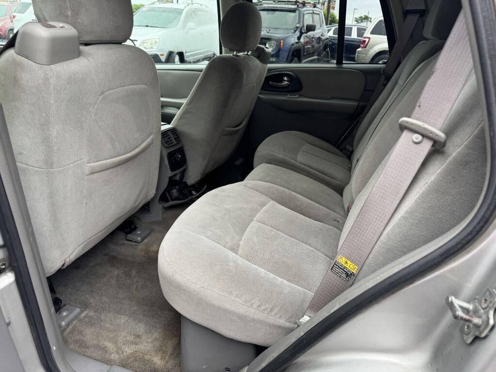 used 2005 Chevrolet TrailBlazer car, priced at $3,995