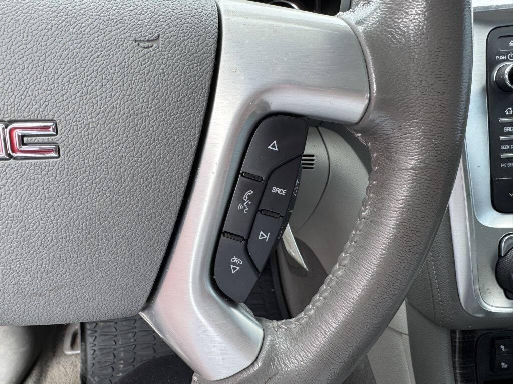 used 2015 GMC Acadia car, priced at $3,995