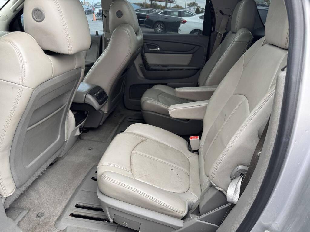 used 2015 GMC Acadia car, priced at $3,995