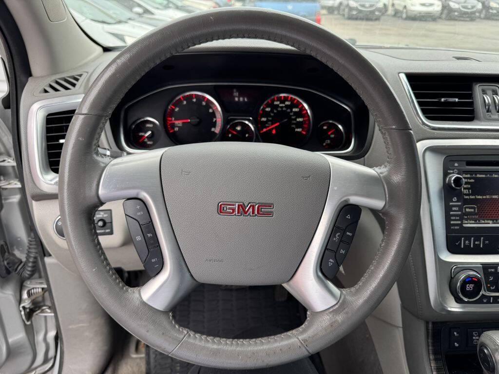 used 2015 GMC Acadia car, priced at $3,995