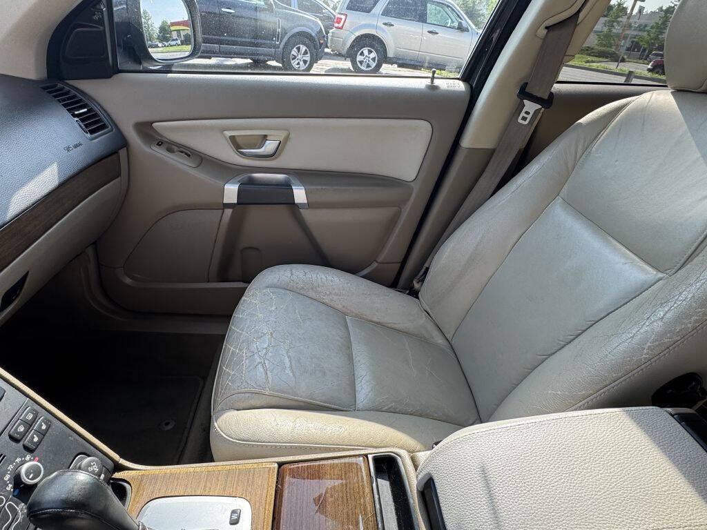 used 2011 Volvo XC90 car, priced at $3,500
