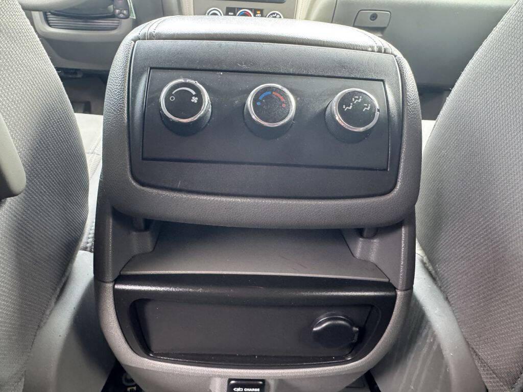 used 2014 Chevrolet Traverse car, priced at $5,995