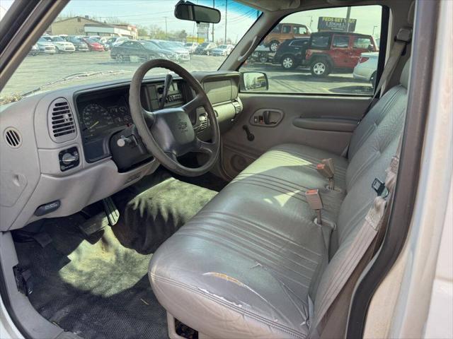 used 1999 Chevrolet Suburban car, priced at $9,500