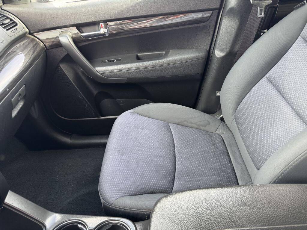 used 2012 Kia Sorento car, priced at $4,995