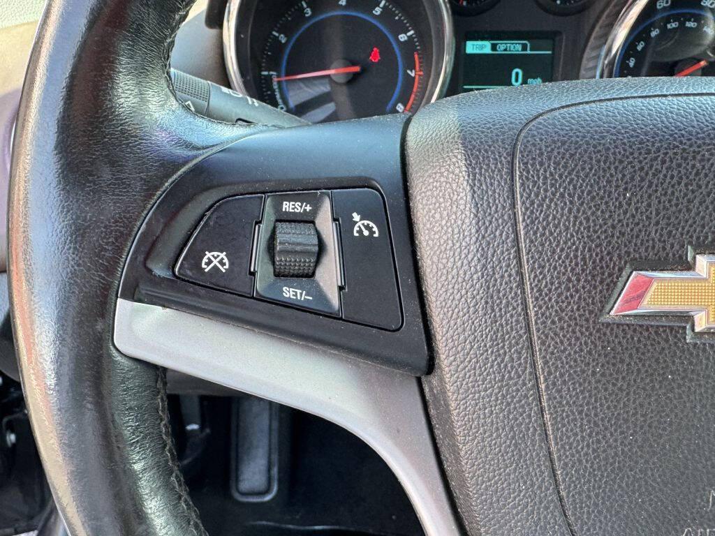 used 2015 Chevrolet Cruze car, priced at $6,500