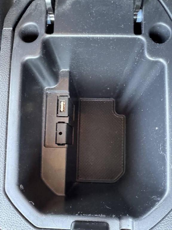 used 2014 Chevrolet Cruze car, priced at $5,500