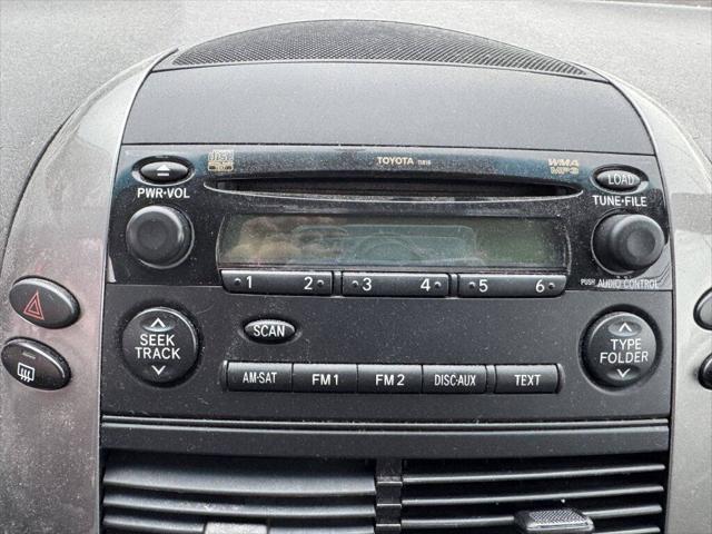 used 2007 Toyota Sienna car, priced at $4,500