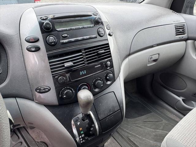 used 2007 Toyota Sienna car, priced at $4,500
