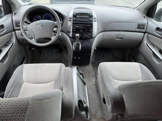used 2007 Toyota Sienna car, priced at $4,500