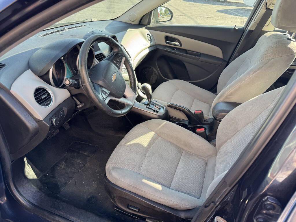 used 2014 Chevrolet Cruze car, priced at $3,995