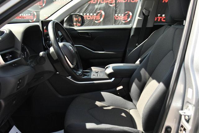 used 2023 Toyota Highlander car, priced at $33,898