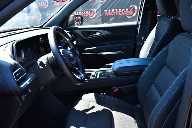 used 2024 Chevrolet Traverse car, priced at $37,289