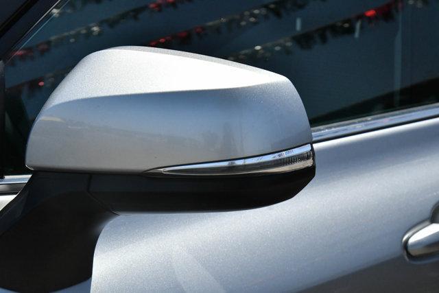 used 2022 Toyota Highlander car, priced at $29,675
