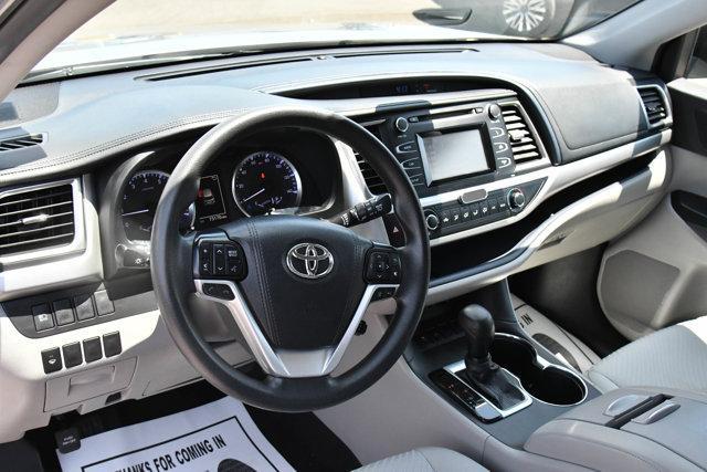 used 2019 Toyota Highlander car, priced at $22,999