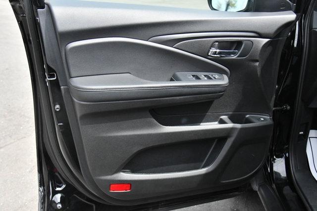 used 2022 Honda Pilot car, priced at $27,820