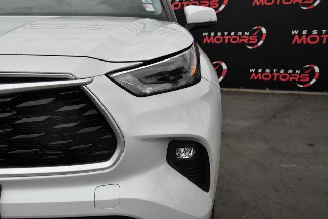 used 2022 Toyota Highlander Hybrid car, priced at $37,500