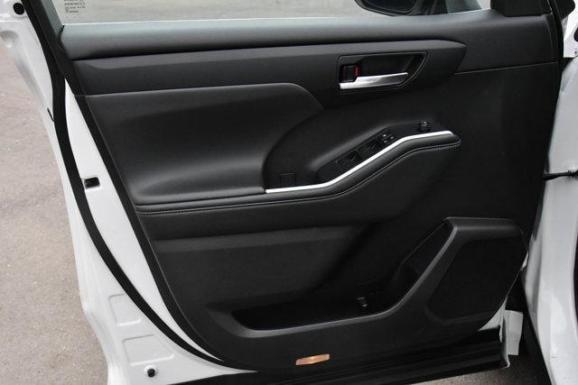 used 2022 Toyota Highlander Hybrid car, priced at $37,500