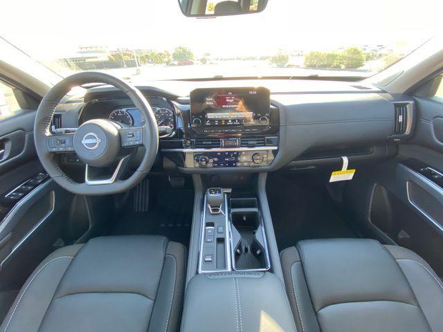 new 2025 Nissan Pathfinder car, priced at $35,421