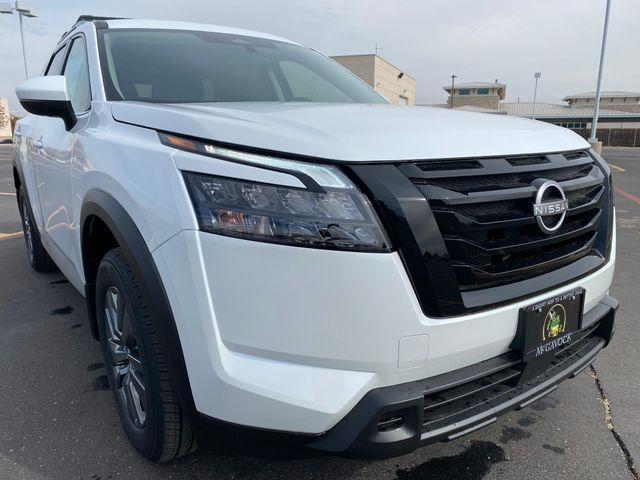 new 2025 Nissan Pathfinder car, priced at $35,421