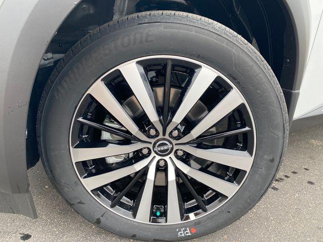 new 2025 Nissan Pathfinder car, priced at $45,652