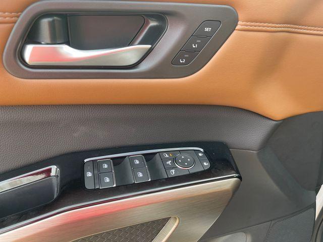 new 2025 Nissan Pathfinder car, priced at $45,652