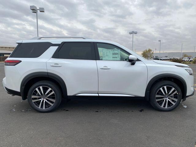 new 2025 Nissan Pathfinder car, priced at $45,652