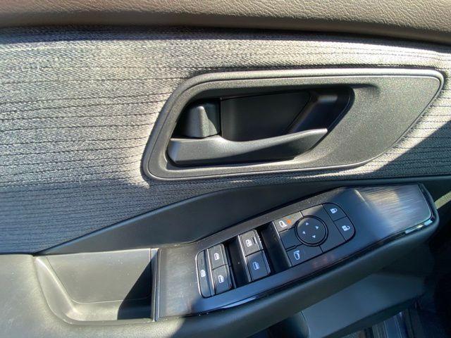 used 2023 Nissan Rogue car, priced at $22,992