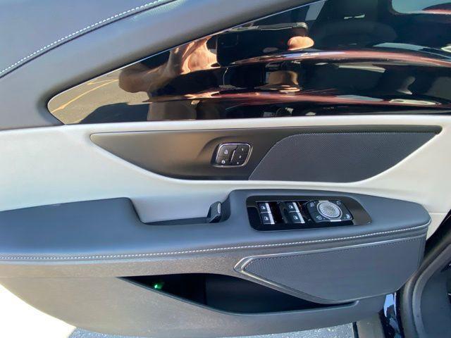 used 2025 Lincoln Nautilus car, priced at $46,992